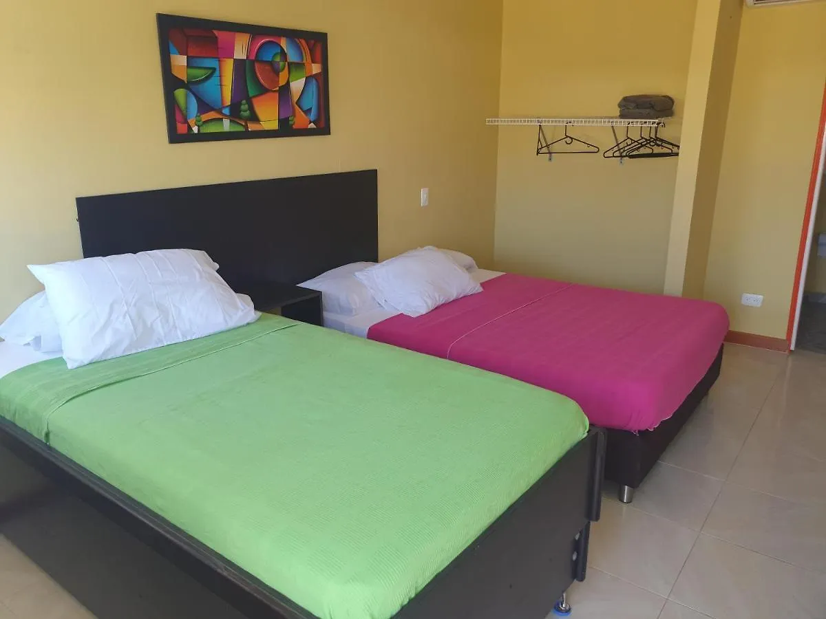 Victoria'S Gennie Bay Village Hostal San Andres