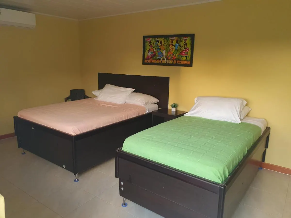 Victoria'S Gennie Bay Village Hostal San Andres
